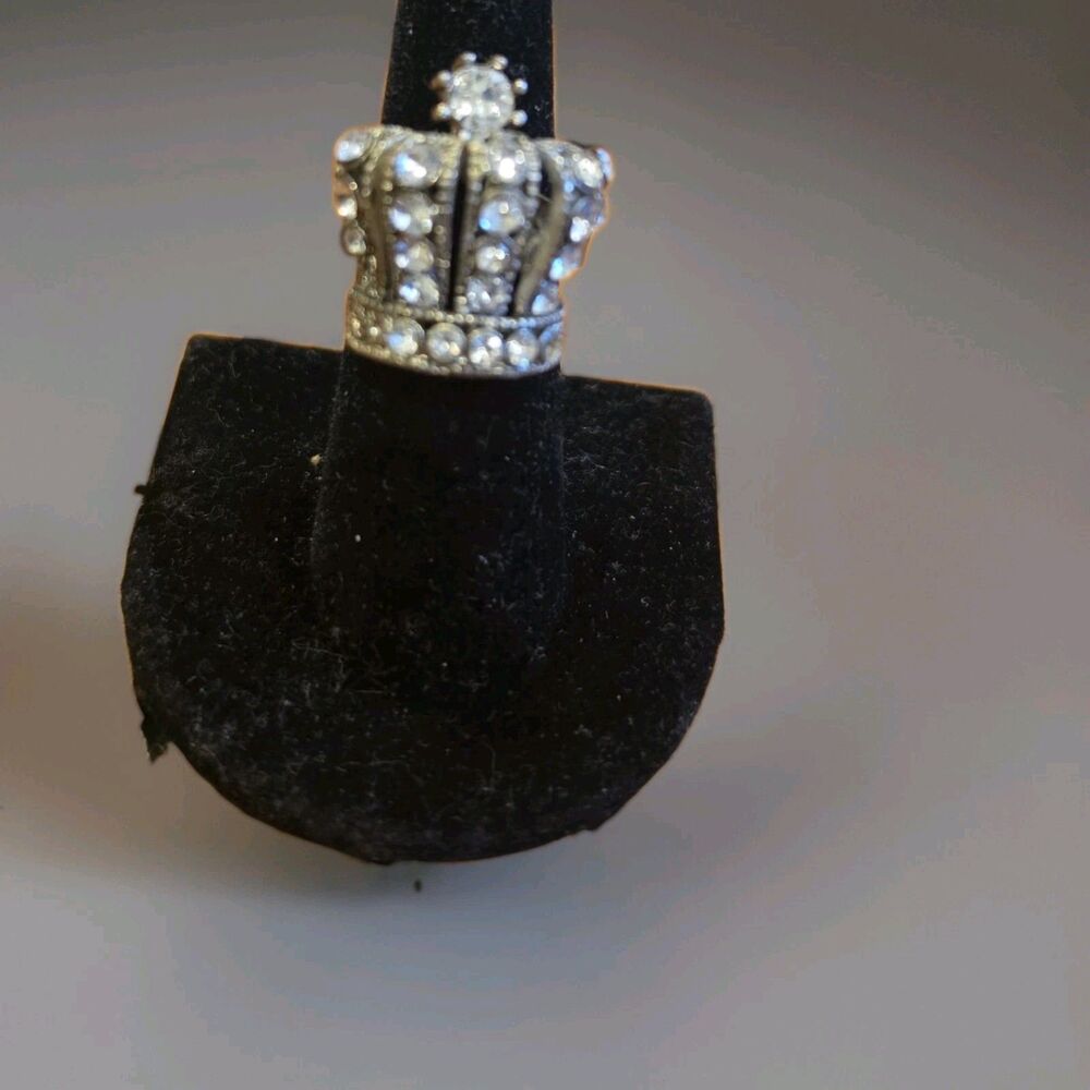Ornate Vintage Crown Ring Silver Tone Pave Rhinestone Princess Tiara Adj Size 6+